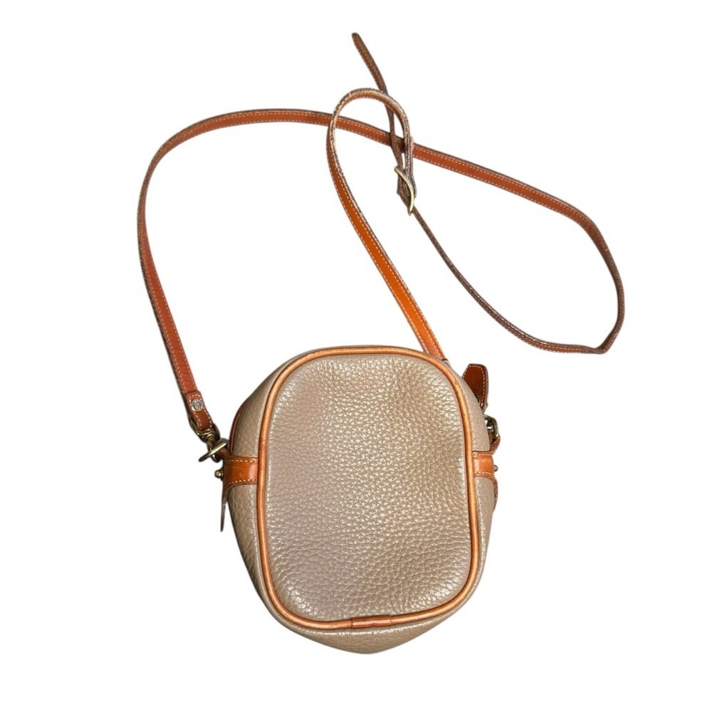 RARE Dooney & Bourke Vintage Mini Explorer Camera Bag Pebbled Leather Taupe VTG - Picture 6 of 12